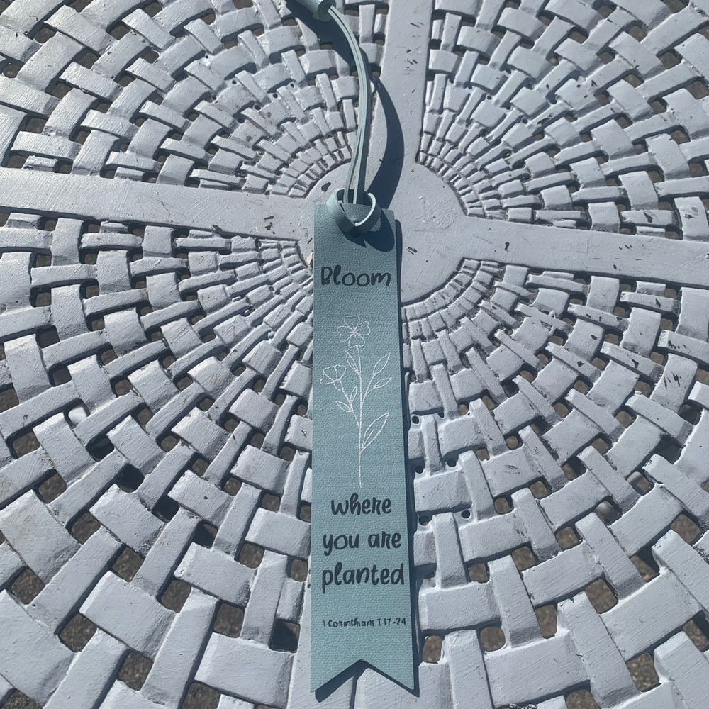 Bloom —— Spring Bookmark